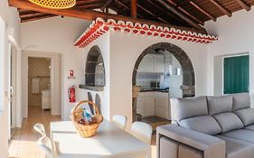 Mosteiros Natural Pool House