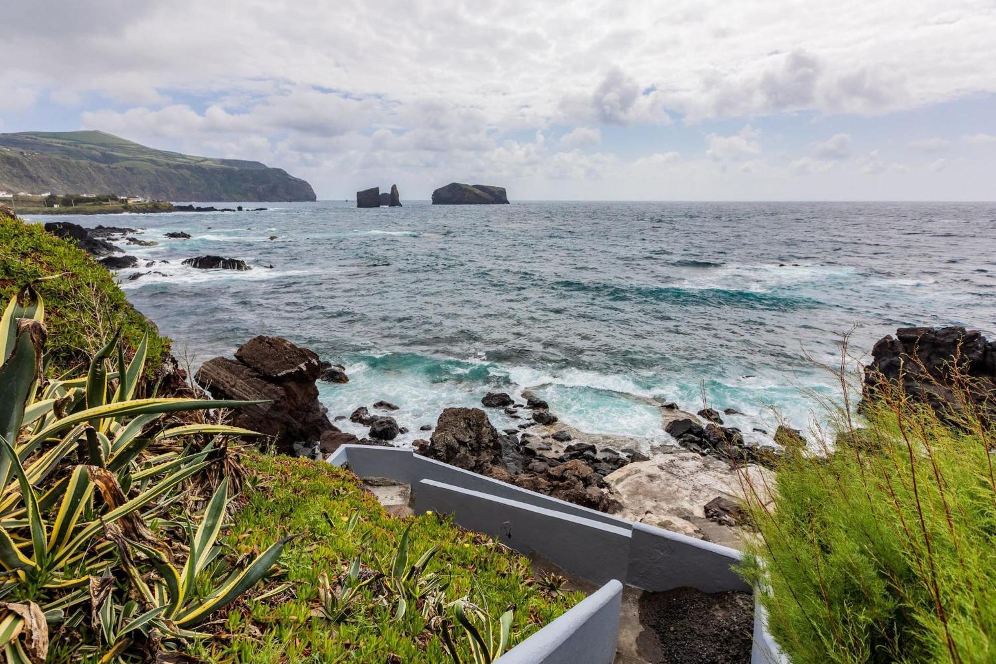 Mosteiros Natural Pool House Exterior foto
